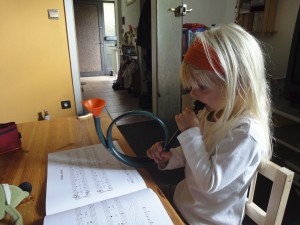 Kinder spielen Musik nach eigenen Regeln